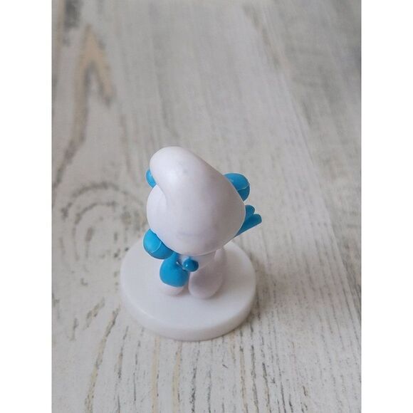 Miniature blue smurf white toy figure - Picture 3 of 5
